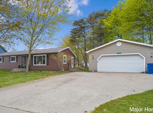 1015 Vogel St, Ludington, MI 49431