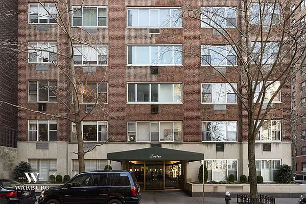 Sold by Warburg | media 40