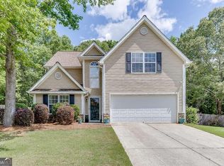 320 Annslee Cir, Loganville, GA 30052