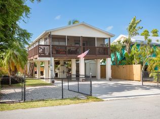 19516 Seminole St, Sugarloaf Key, FL 33042