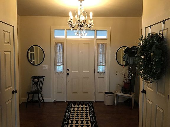 5th image of 1413 Lucy Ln