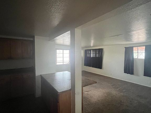 3rd image of 2625 N Fair Oaks Ave