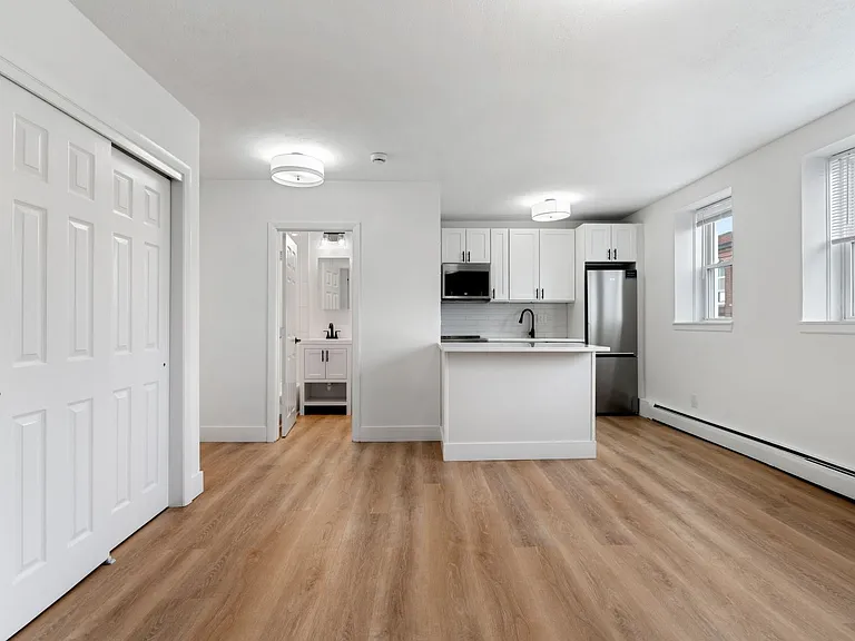 741 E 7th St #37 — Photo 6