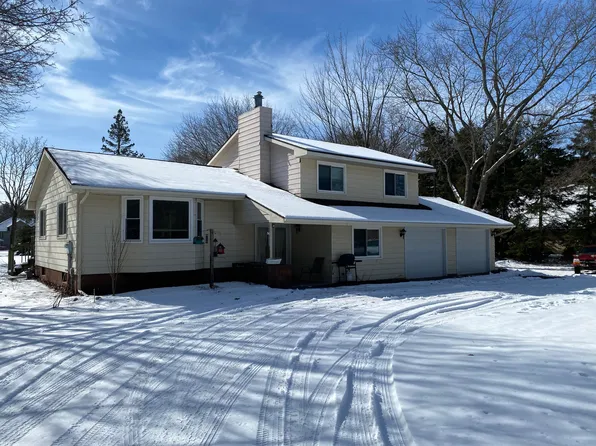 1479 W Giles Rd, Muskegon, MI 49445