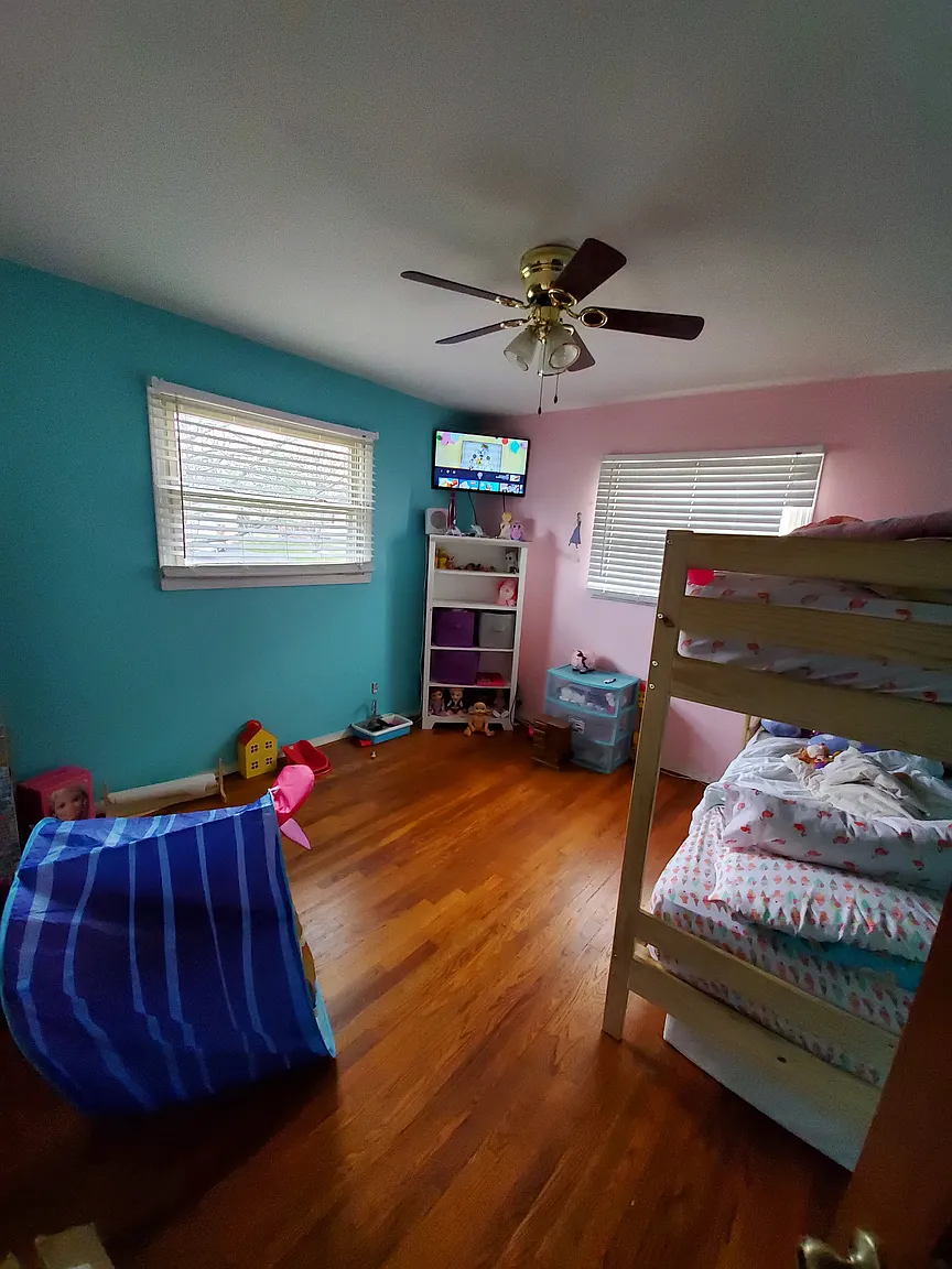 3349 Ferncliff Ave photo 1