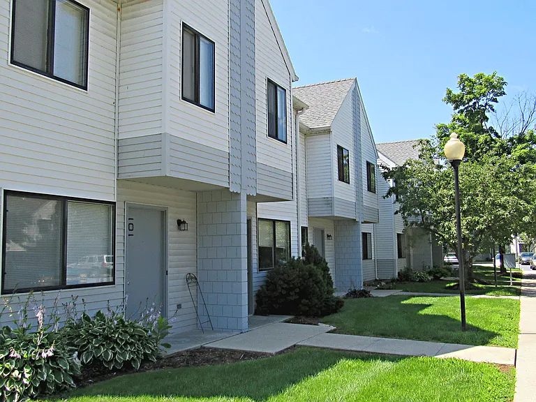 Village of Timber Hill — Photo 8