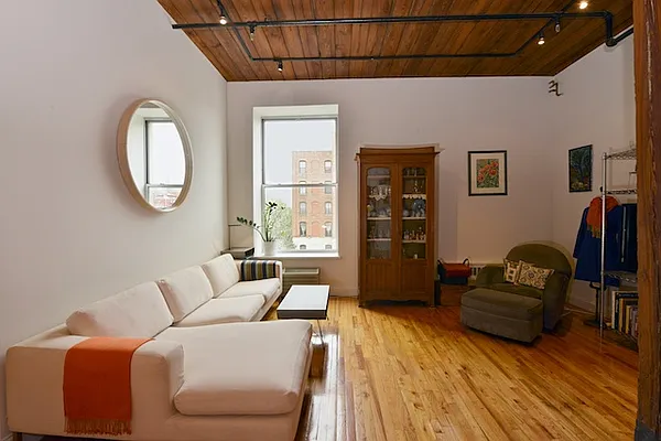 Sold by Realty Collective | media 11