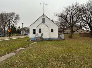 424 1st St SE, Pelican Rapids, MN 56572