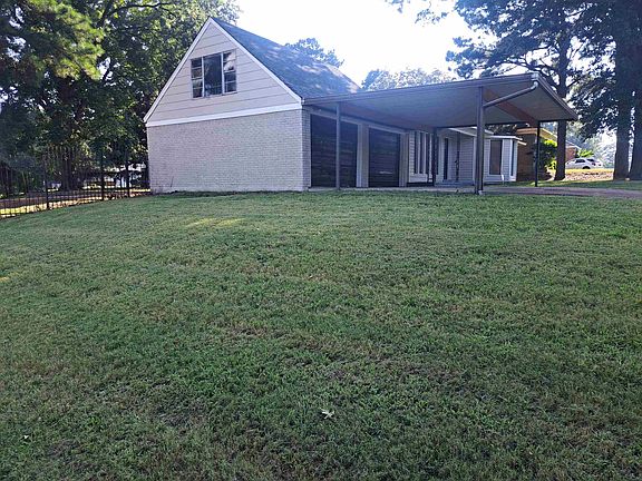 3rd image of 545 Dreger Ave