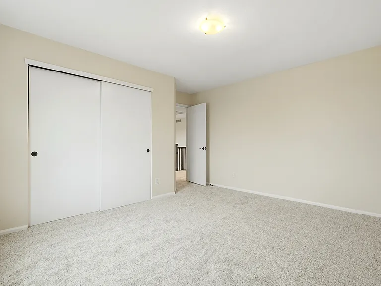 204 Corby Pl — Photo 38