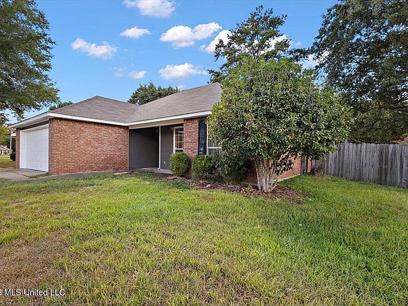 2nd image of 415 Riverbend Dr
