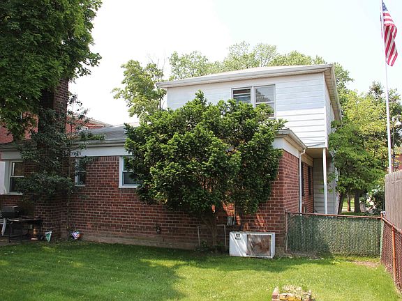 3rd image of 6123 229th St