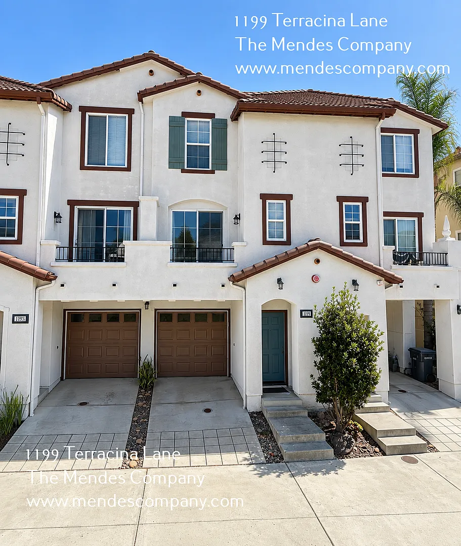 Updated 2BD/2.5BA Middletown Townhome with Garage, Central A/C & In-Unit Laundry! — Photo 1
