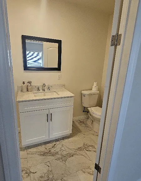 2640 Roseview Ave — Photo 6