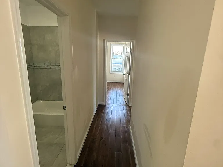 824 S 15th St #3R — Photo 4