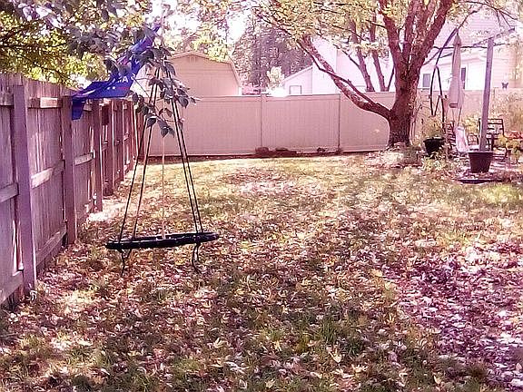 4th image of 1586 Burkey Ct