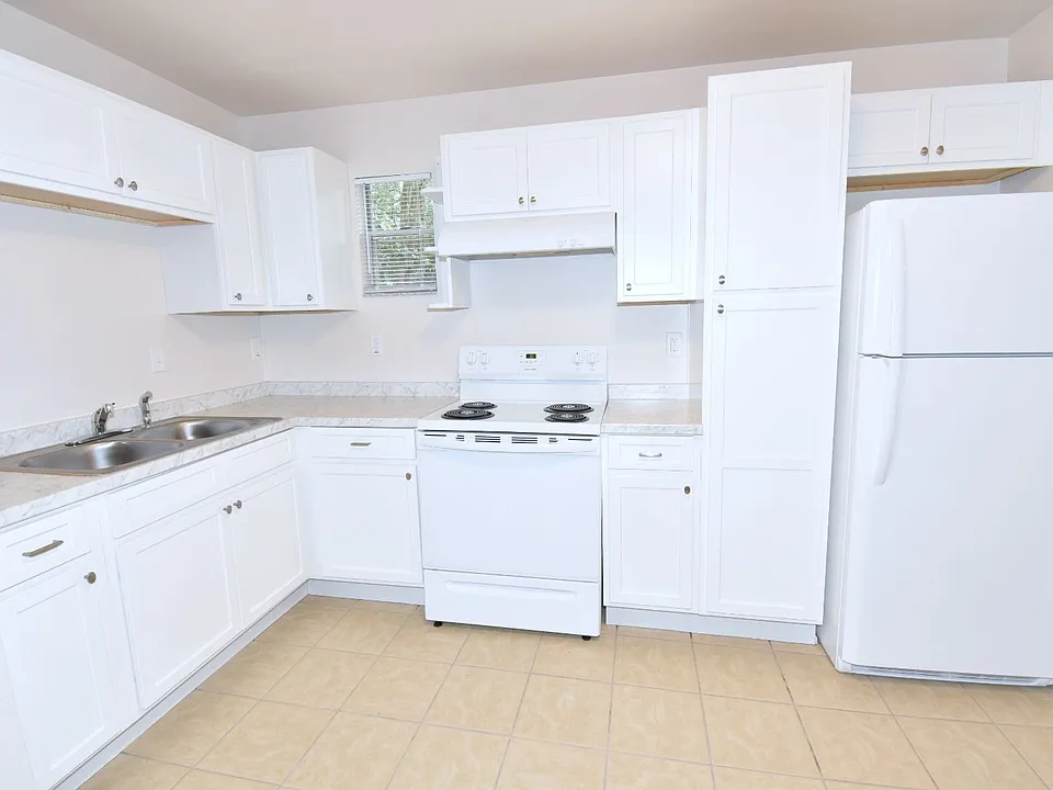 2035 NW 33rd Ave