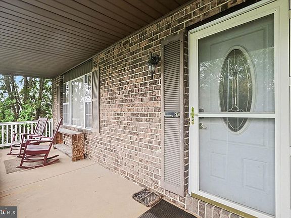 3rd image of 434 Hivner Rd