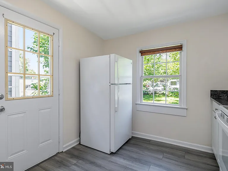 319 Wolfe St #1/2 — Photo 15
