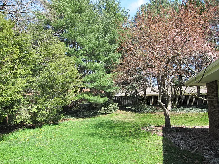 2208 Wyld Dr — Photo 25