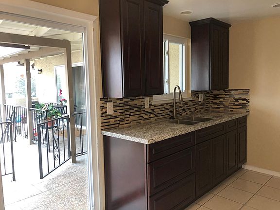 3rd image of 1593 Mendenhall Dr #3