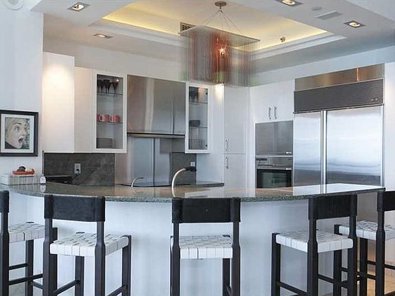 5th image of 100 S Pointe Dr APT 2307
