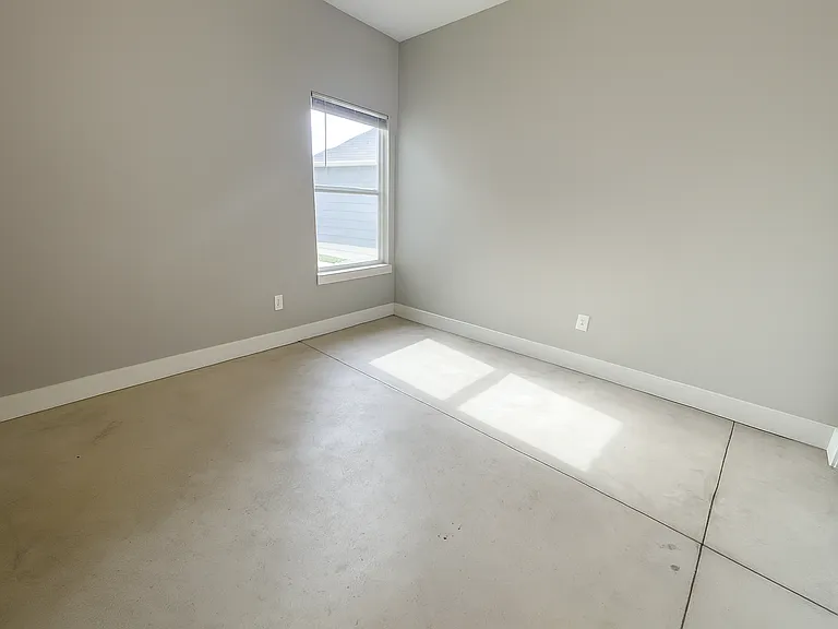 2816 W 55th Cir N — Photo 2