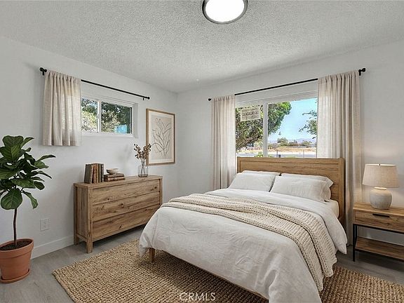 5th image of 20916 Thunderbird Rd