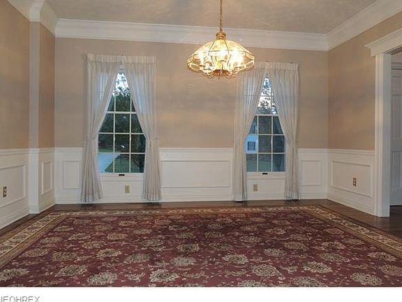 4th image of 6933 Saint Regis Blvd