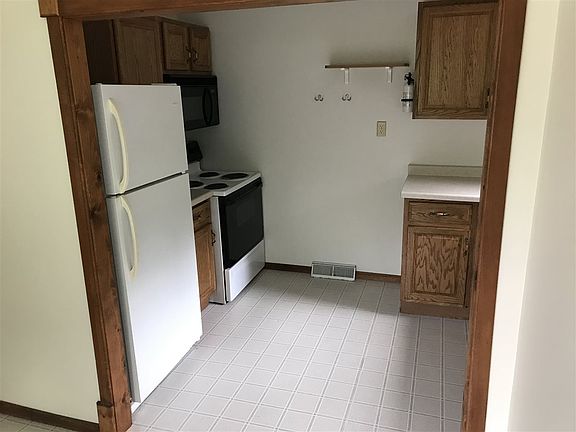 4th image of 1022 Cleveland Ave