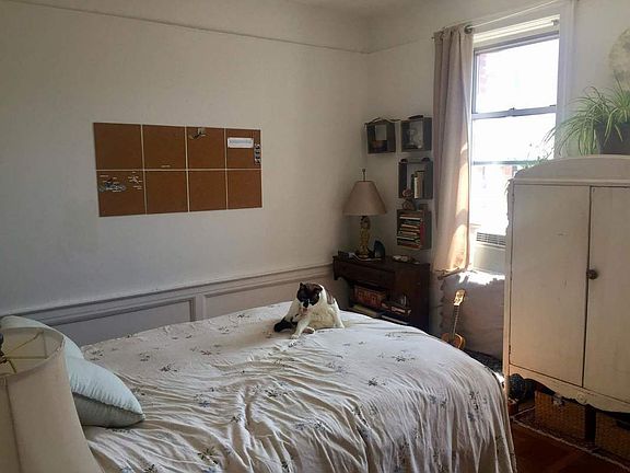 3rd image of 3058 34th St APT 2B