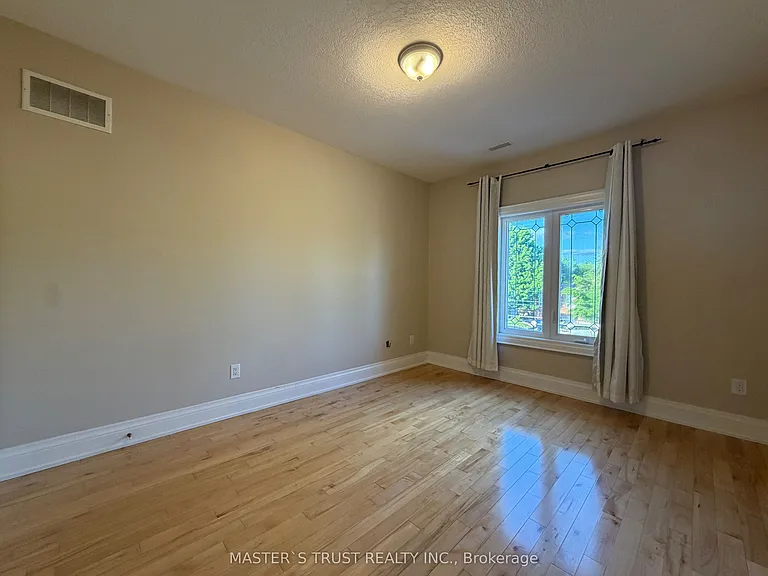 13086 Keele St #A — Photo 12