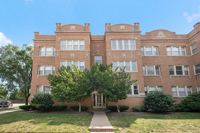 1st image of 4055 N Southport Ave #2