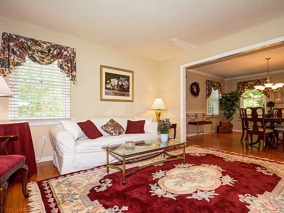 Living to diningroom