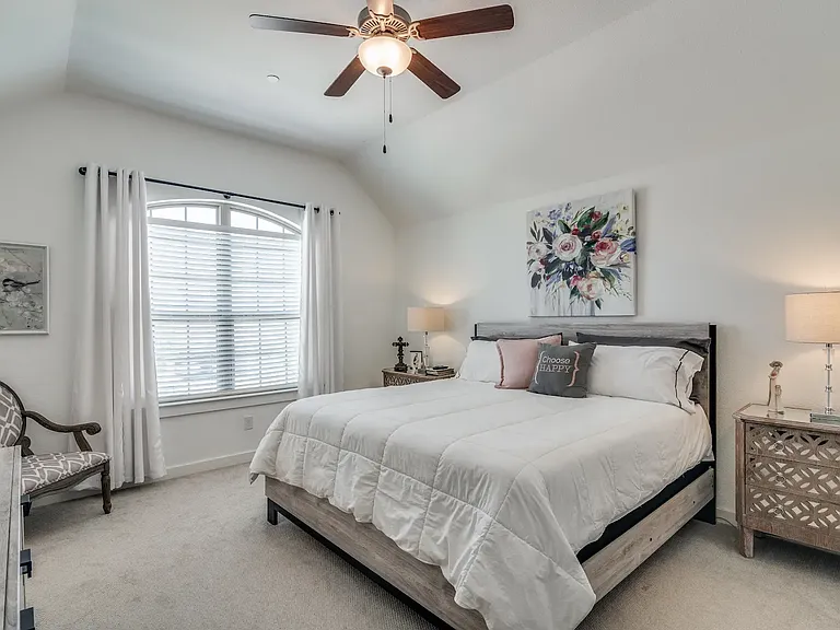 2724 Splendor Dr — Photo 15
