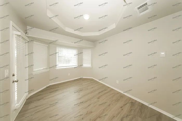 600 SW 149th Pl — Photo 4