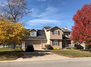 1926 Red Bird Dr, Webb City, MO 64870