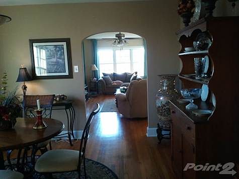 Lovely flowing floor plan