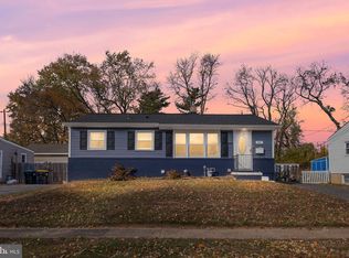 64 Holden Dr, New Castle, DE 19720