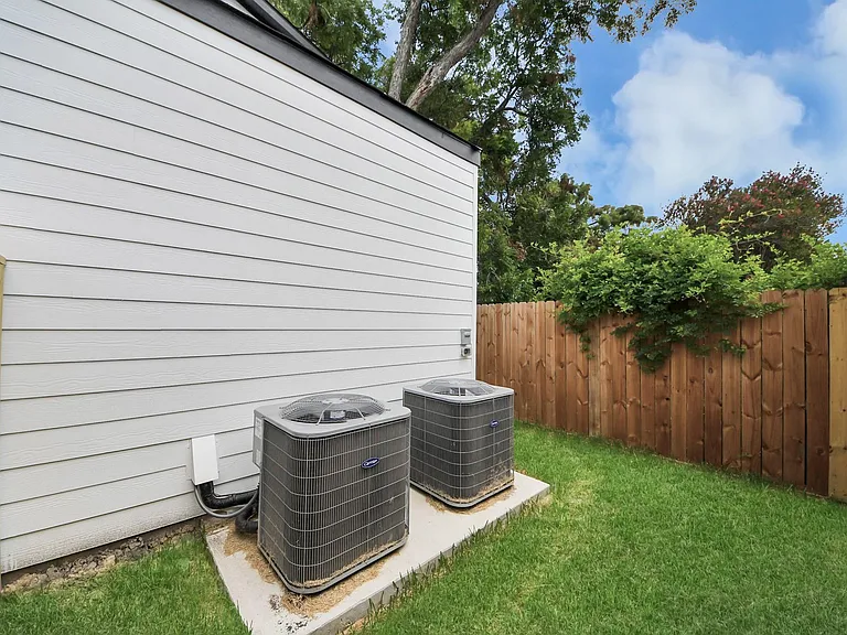 7117 Eastwood St — Photo 30