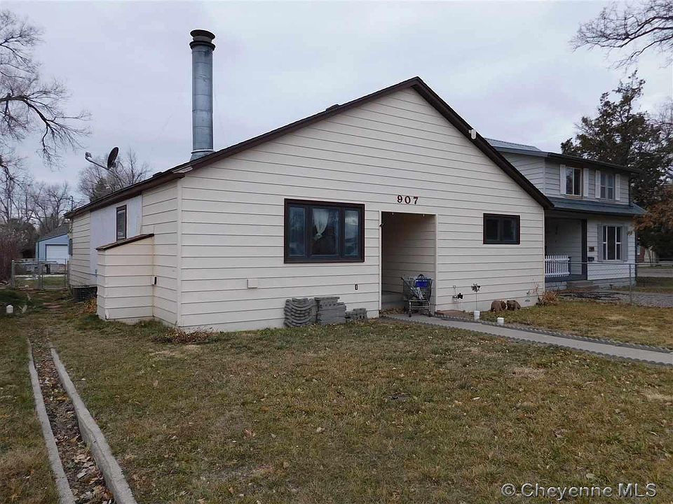 2nd image of 907 11th St