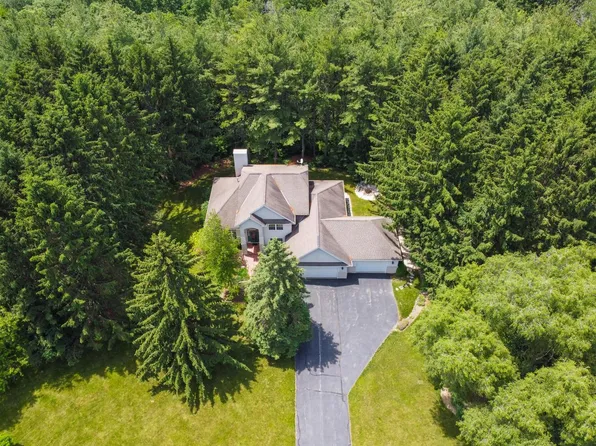 N8161 Rose TERRACE, Elkhorn, WI 53121