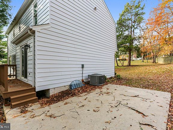 4th image of 11831 Dinwiddie Dr