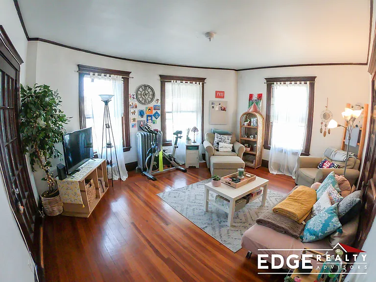 324 Faneuil St #3 — Photo 15
