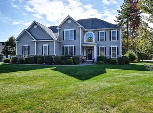 89 Jonathan Trl, Glastonbury, CT 06033