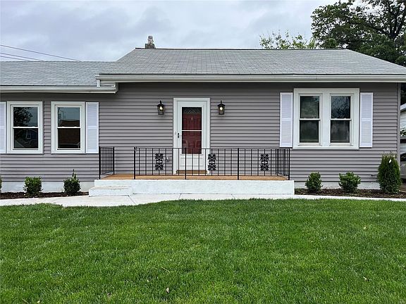 3rd image of 7059 Oleatha Ave