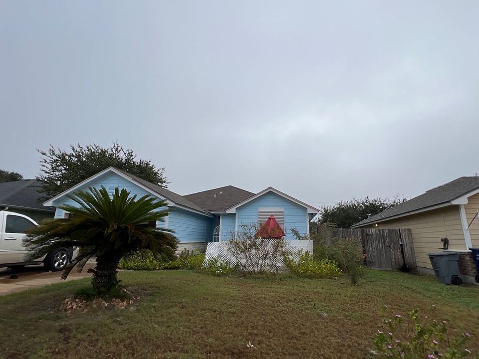 2nd image of 114 Sandollar Cir