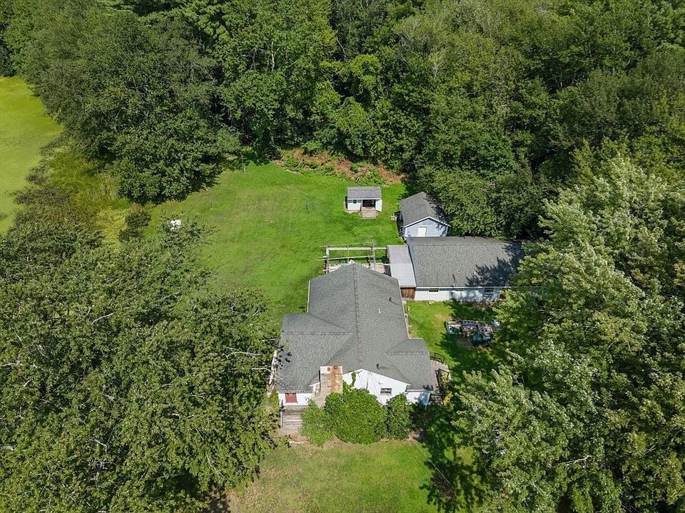 1st image of 138 Sutton Ave