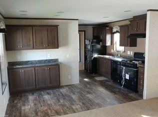 38 Colonial Ave, Valparaiso, IN 46383