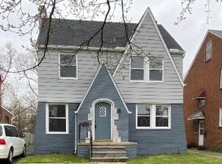 2211 Cranston Rd, University Heights, OH 44118